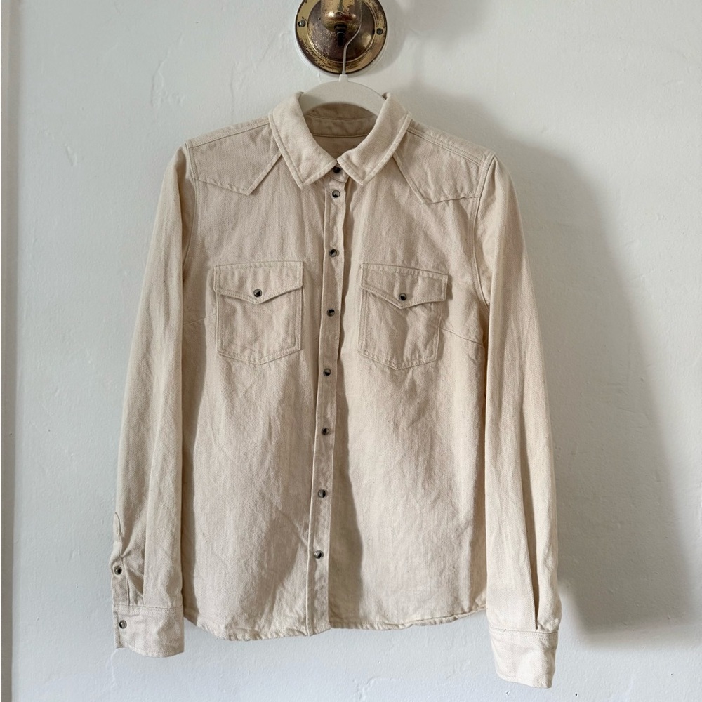 Sézane  Chemise Servanne Shirt

COLOR : ECRU CHINÉ

SIZE : 38

100% Coton